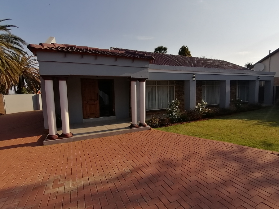 4 Bedroom Property for Sale in Doringkruin North West